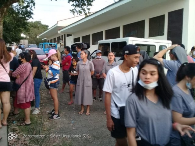 Filipiny/ Tagaytay - pomoc sióstr